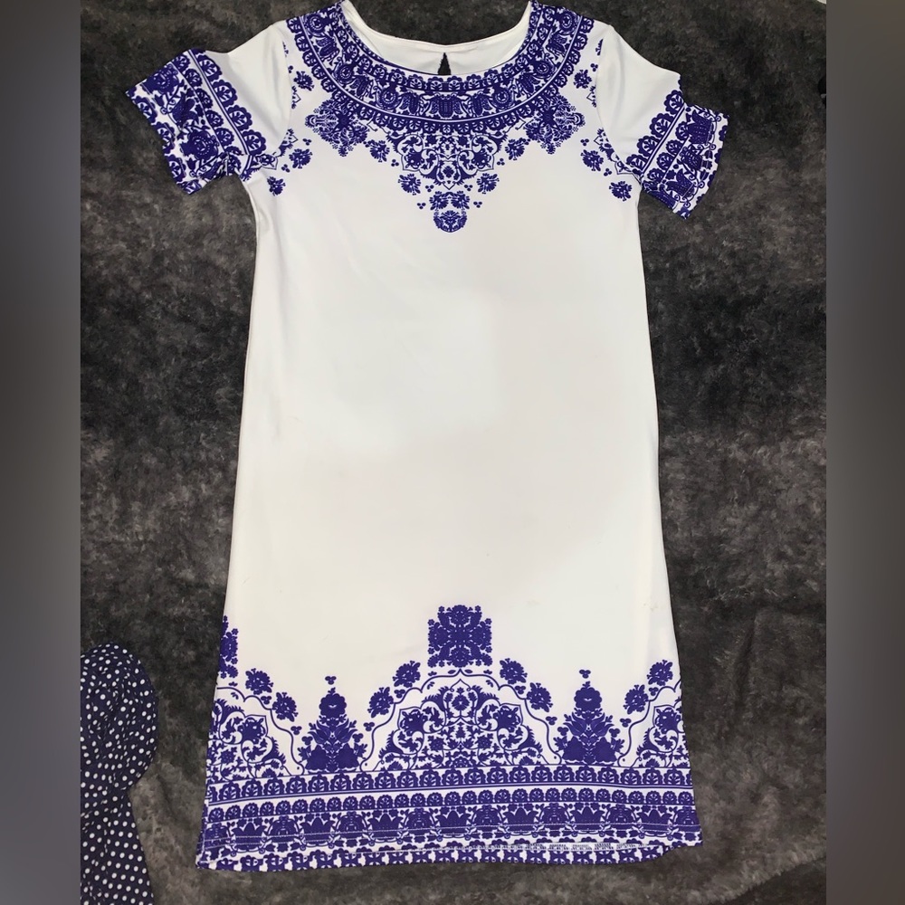 Dress - Picture 3 of 5